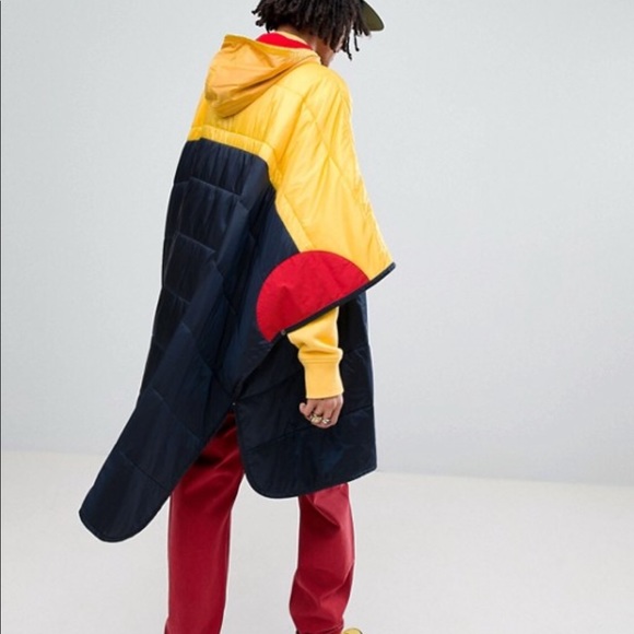 Polo Limited Edition “Snow Beach” poncho NWT/IB - Picture 2 of 2